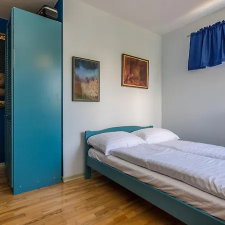 Fabulous Apartment, Charming Garden, Close To The Beach
