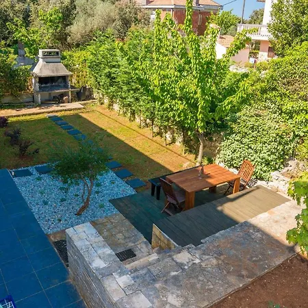 Fabulous Apartment, Charming Garden, Close To The Beach Apartment Zadar